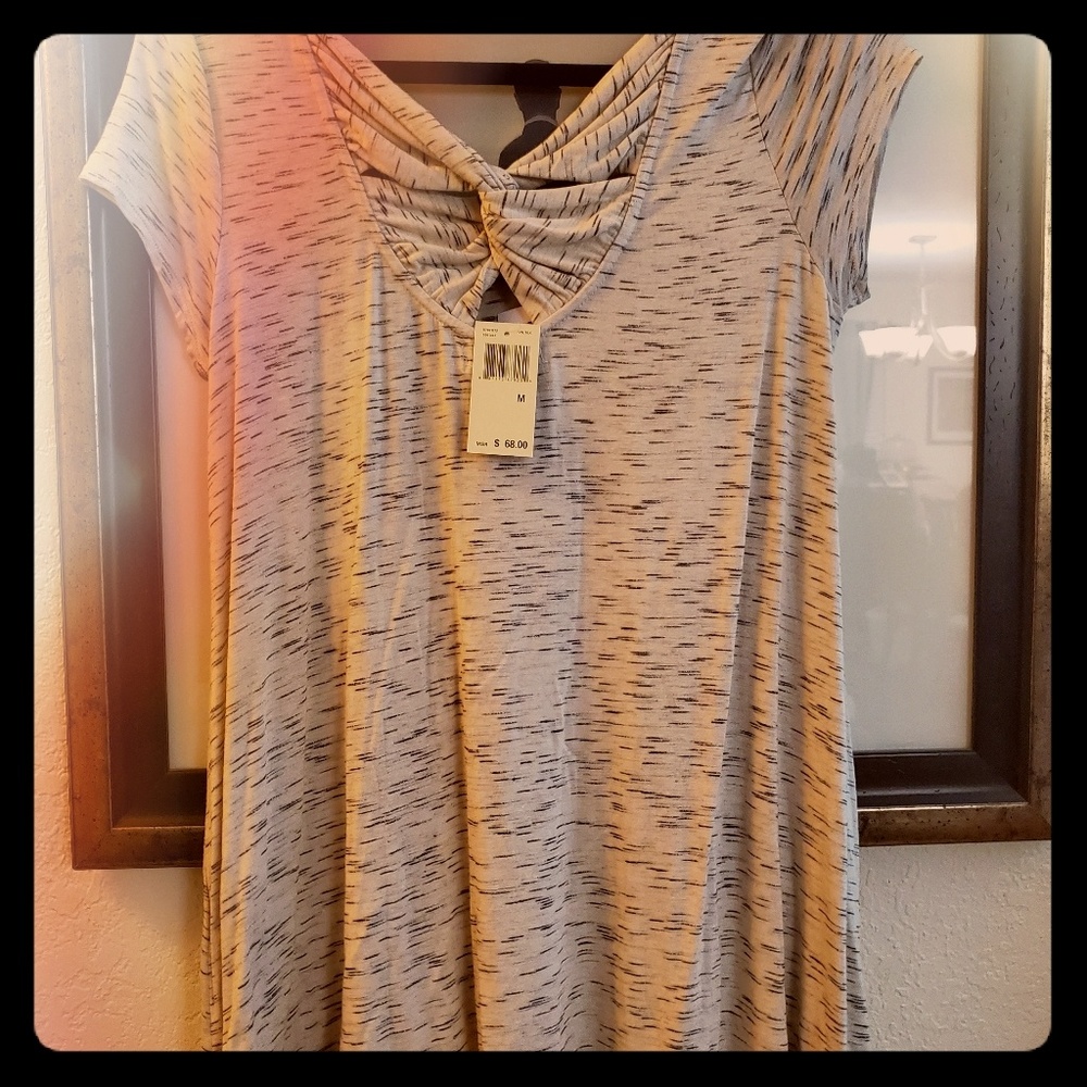 Max studio Twist Tie Cream Gray flowy shirt New With Tag Medium
